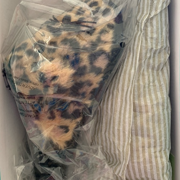 Kate Spade ♠️ New York Belindy Cat Slippers size 7 - Picture 7 of 8